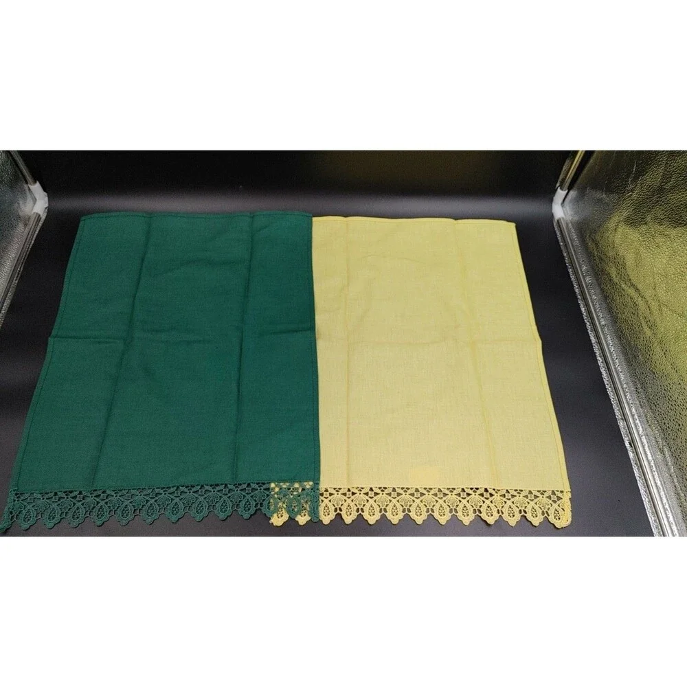 VTG New Mixed Pair 2 Indian Head Linen Napkins Green Yellow Lace Edge